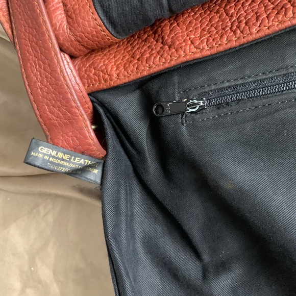 Great Deal Liz Claiborne Choco-Brown Premium Leather Handbag –Timeless & Elegant - Picture 11 of 11